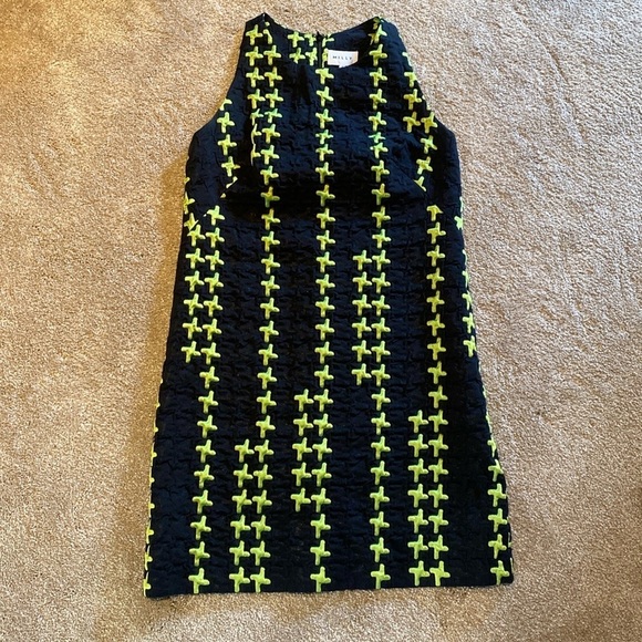 Milly Designer Silk Blend 3D Italian Fabric Racer Back Neon Green Black Dress 4 - Picture 1 of 7